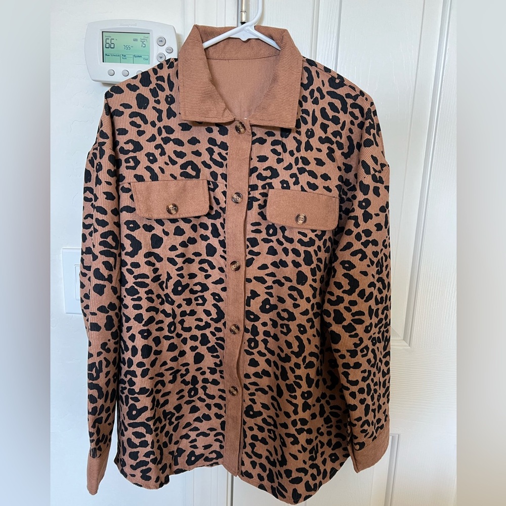 SHEIN Woman’s Leopard Button up Shirt Sz Large